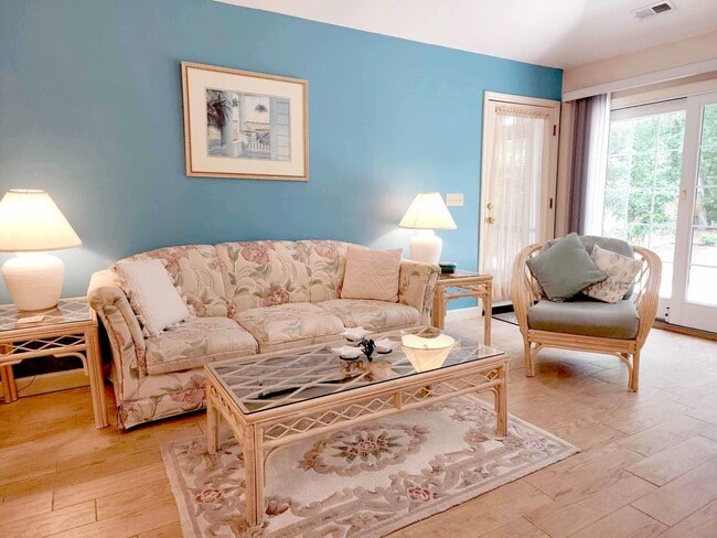 Photo - 110 Redwing Ct