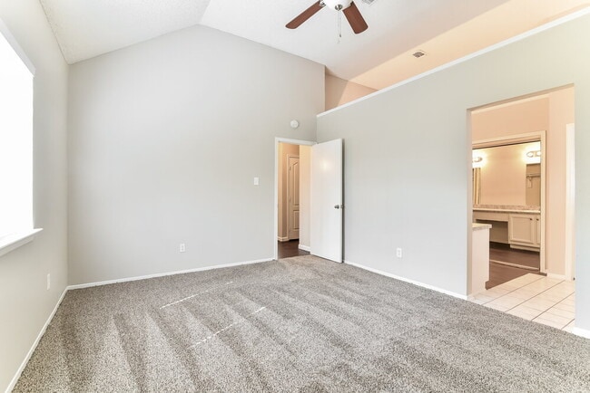 8123 Summer Trail Dr