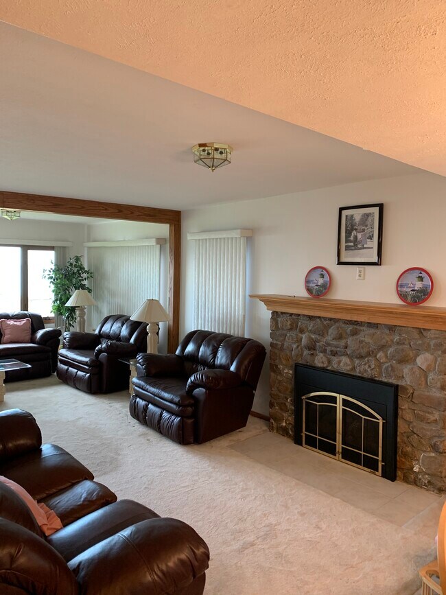 Photo - 6588 Shore Acres Dr