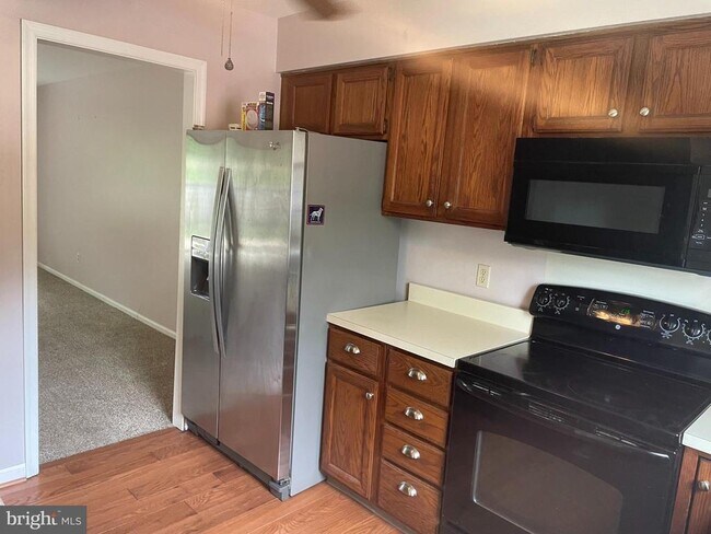 Photo - 154 Trotters Lea Ln