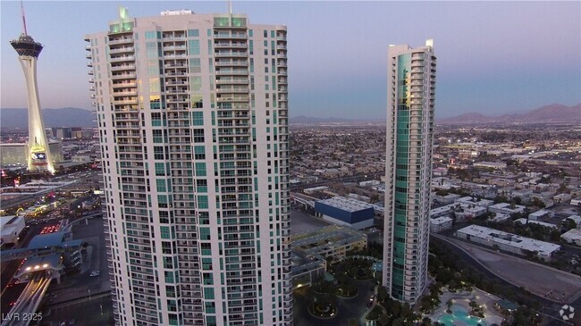 Building Photo - 222 Karen Ave Unit 2804 Rental