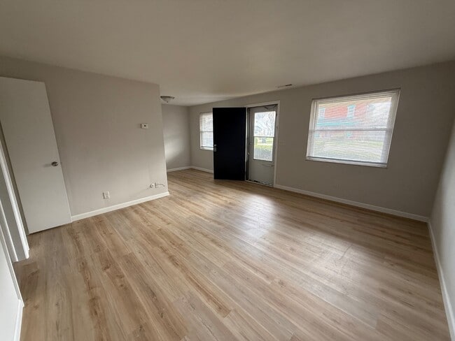 Photo - 333 W Jefferson St