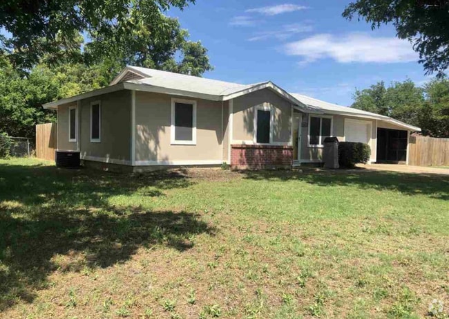 Building Photo - 1442 Deville St Rental