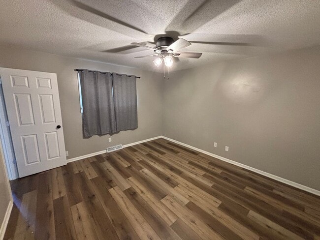 Photo - 2 Bedroom Duplex in Council Bluffs – Updat...