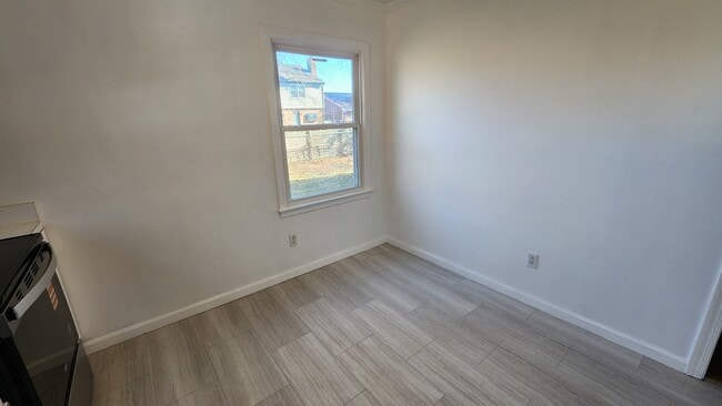 Photo - 510 Kingston Hall Ct