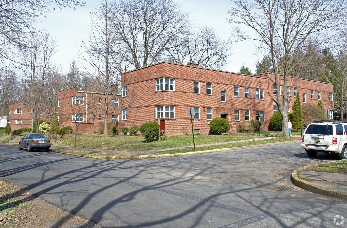 Riverview Apartments - Riverview Apartments