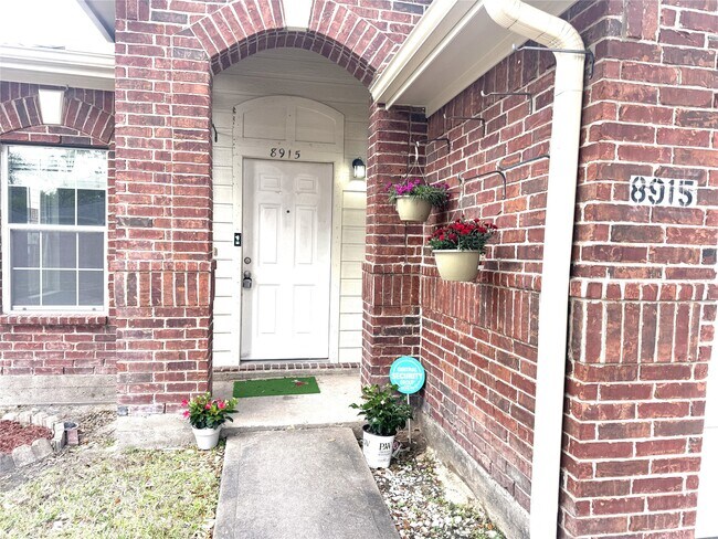 Photo - 8915 Canton Park Ln