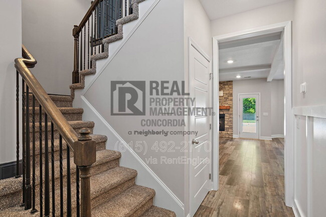 Photo - 338 Crusaw Dr
