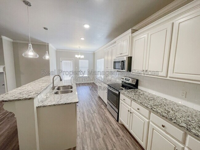 Photo - 4907 Jarvis St