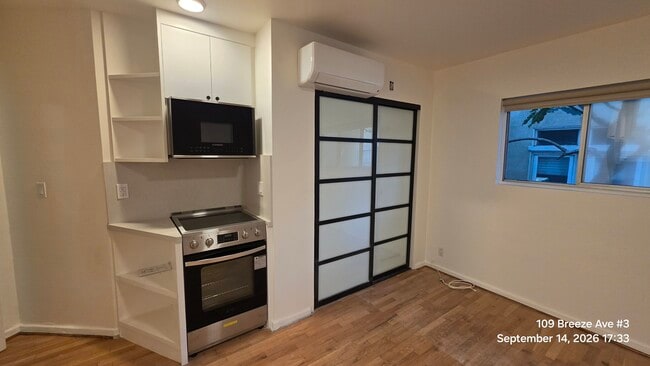 109 Breeze Ave