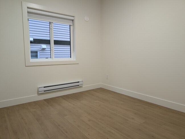 Photo - 32945 Best Ave