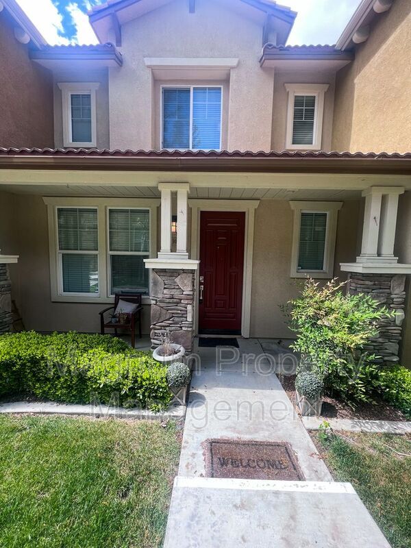 Photo - 30505 Canyon Hills Rd House