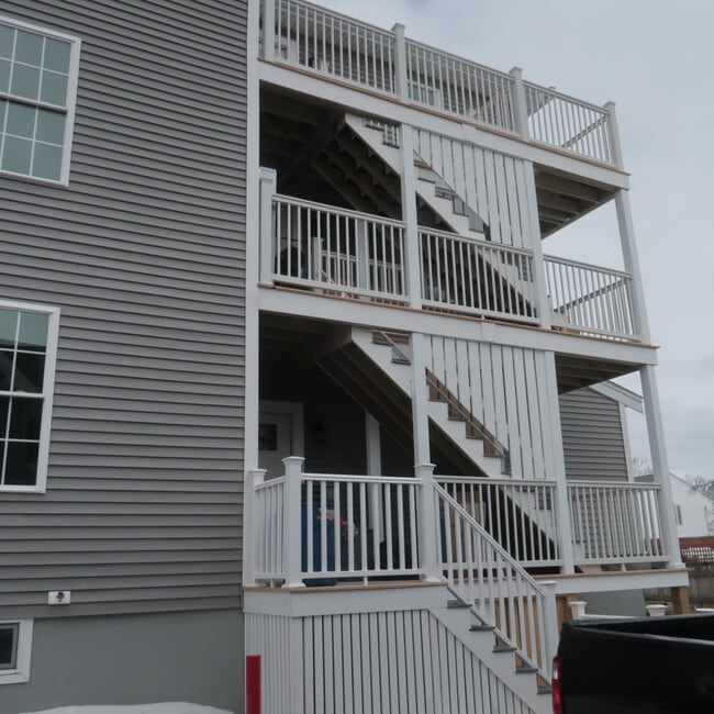 Photo - 32 Newhall St Unit 32 Newhall Street Saugus,