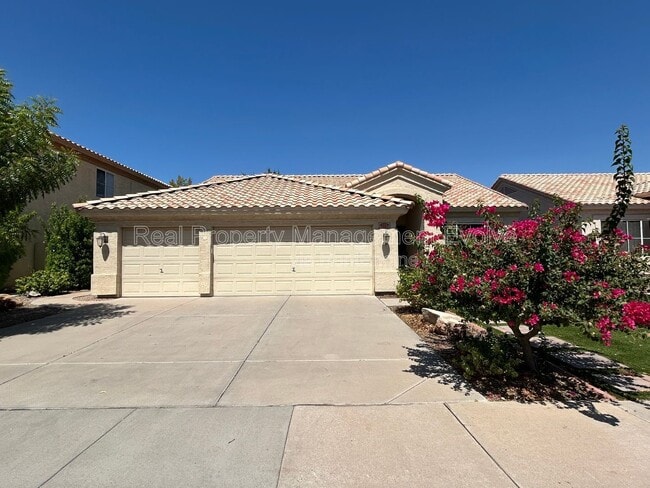 Photo - 774 E Maria Ln