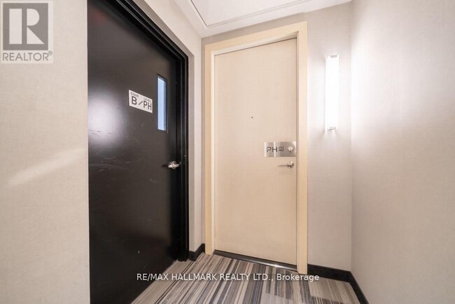 Photo - 30 Roehampton Ave Unit PH01