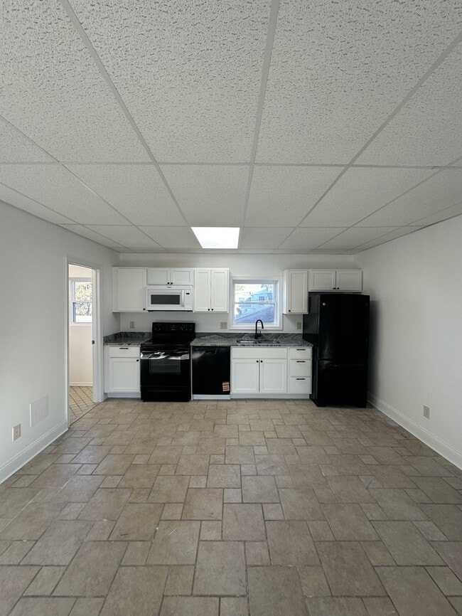 Photo - 113 E Middle St