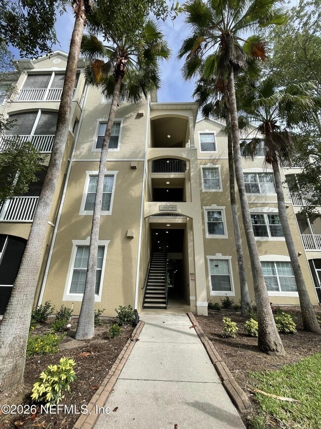 Building Photo - 7801 Point Meadows Dr Unit 1102