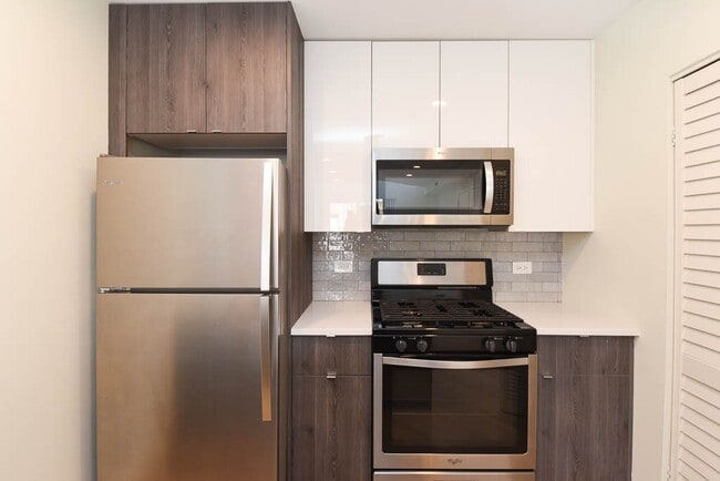 853 W Grace St Unit 102J