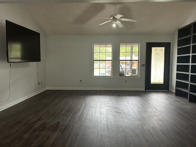 Photo - 1333 Loblolly Dr