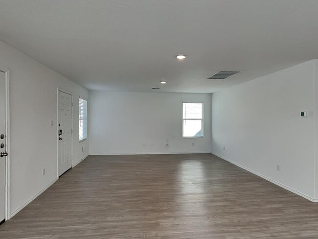 Photo - 5933 Antonio Pl