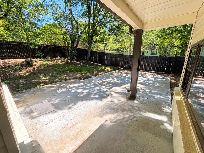 Photo - 2801 Circlewood Rd