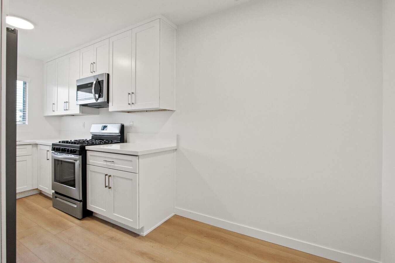 Photo - 422 Hill St in Santa  Monica - 4 blocks to the beach!!