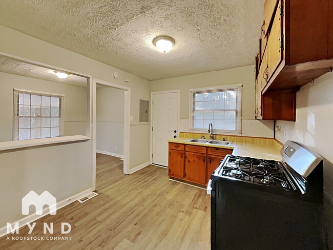 Photo - 425 Stephenson Rd