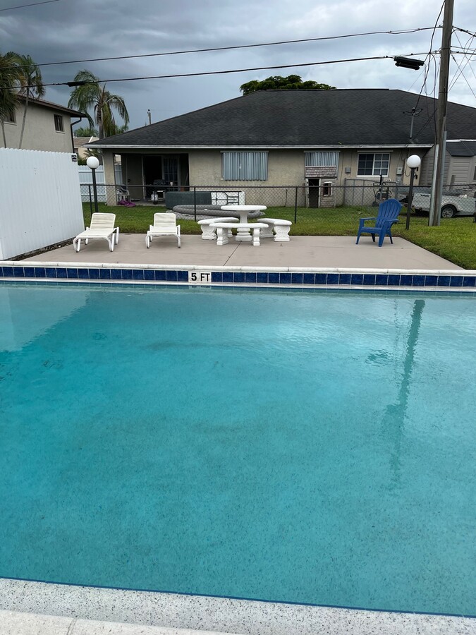 Photo - Lazy Heron Apartments