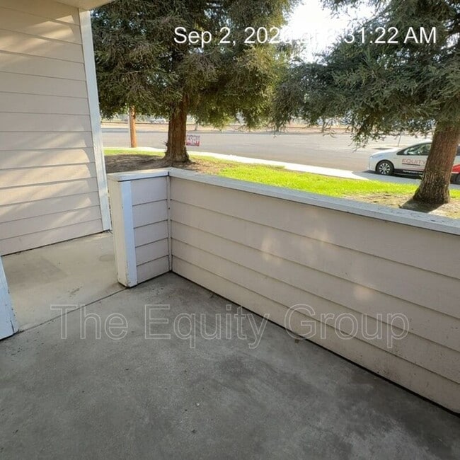 Photo - 445 N Park St