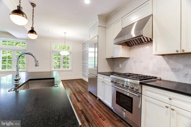 Photo - 1848 Biltmore St NW Unidad 4