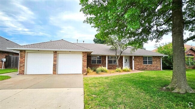 Building Photo - 2516 Ridgewood Dr Rental