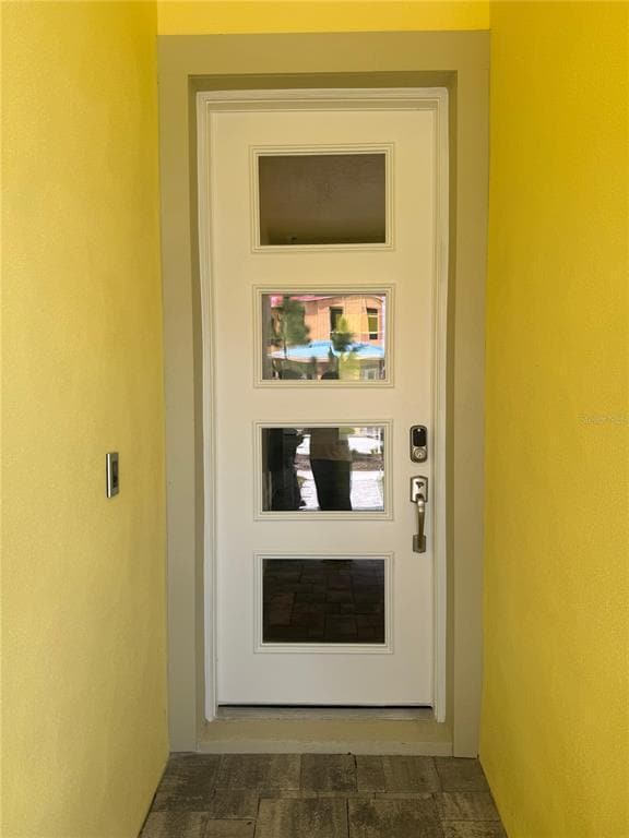 Photo - 9803 Gobat Aly