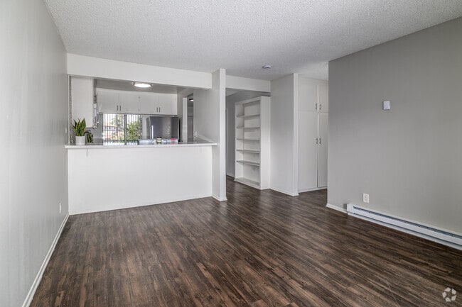 2BR, 2BA - 1,106SF - Living Room