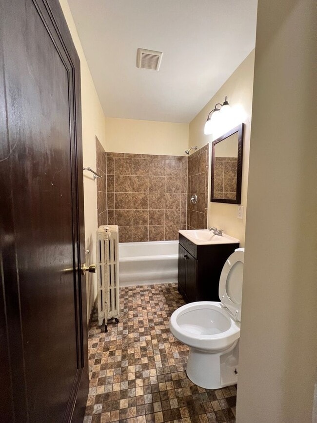 Photo - 2126 Auburn St Unit 2126-1E