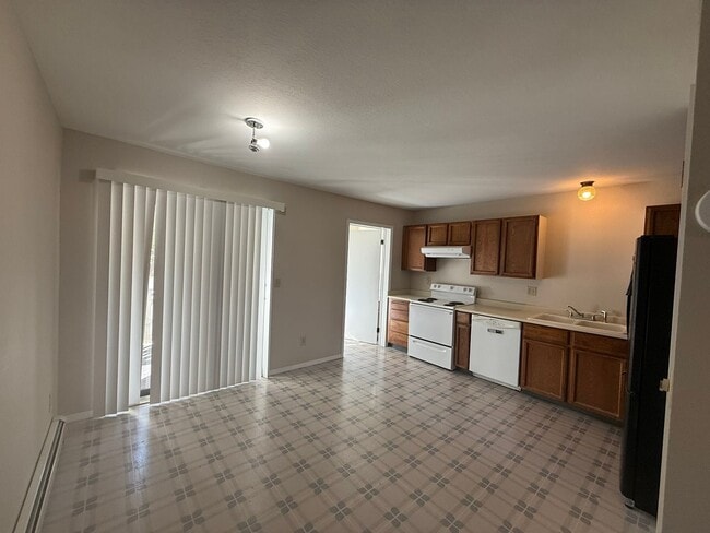 Photo - 2 bedroom, 2 bath Condo Available