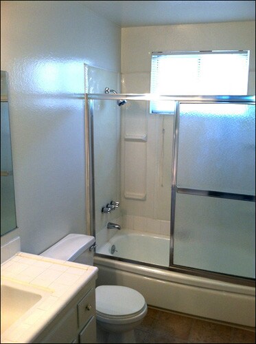 Photo - 5000 Woodman Ave