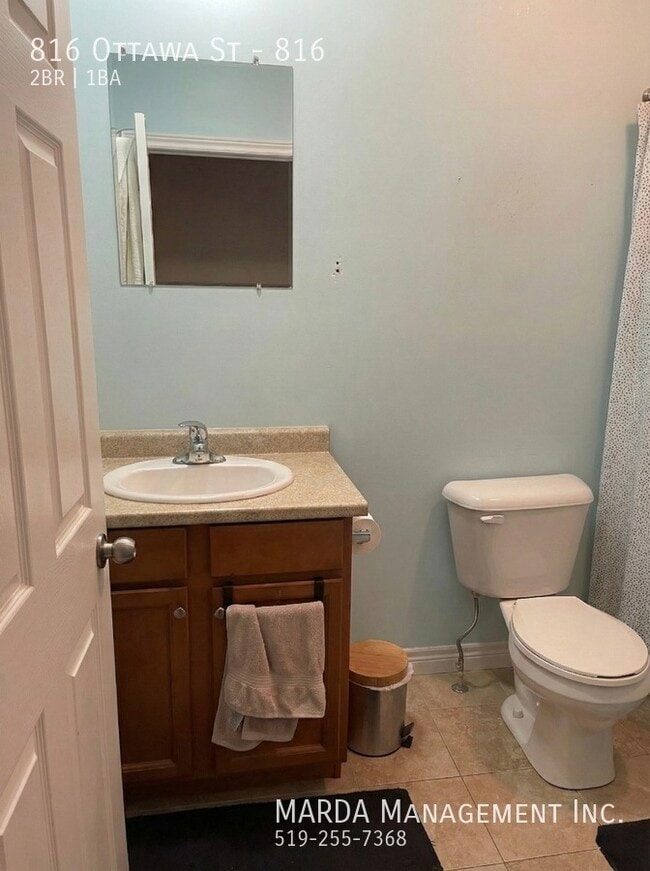 Photo - CHARMING 2 BED/1BATH APT ON OTTAWA + HYDRO & GAS! Unit 816