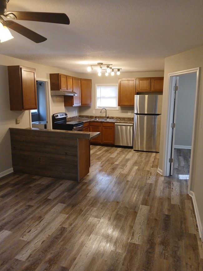 Photo - 405 High St Unit High street