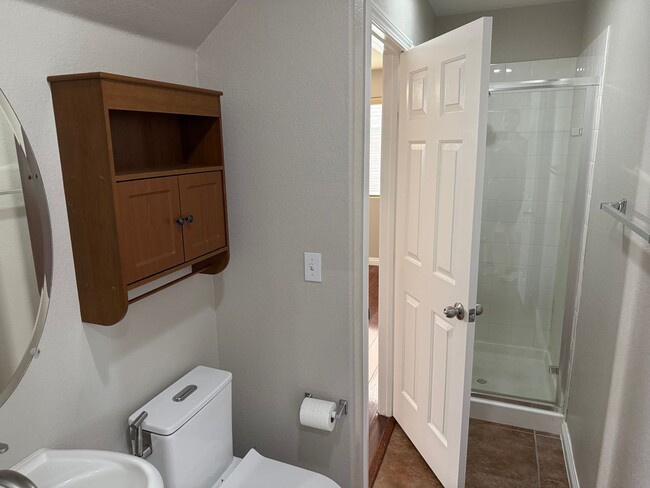 Photo - Spacious 4 bedroom home!