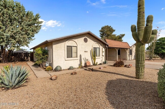 Photo - 2180 W Val Vista Dr House