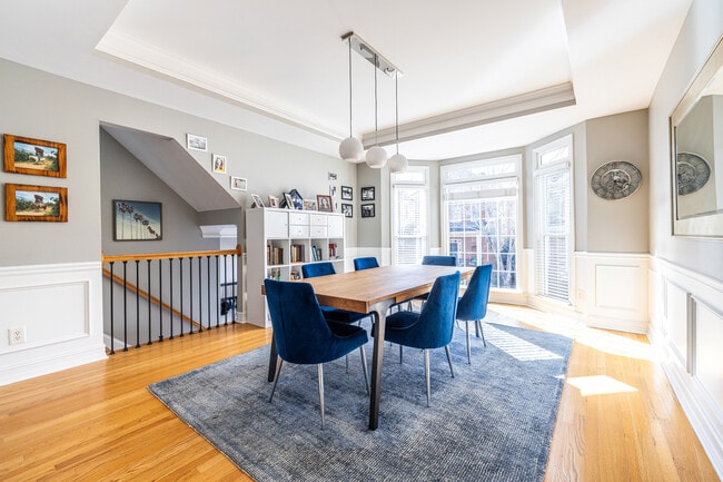 Photo - 2454 Vivian Cir