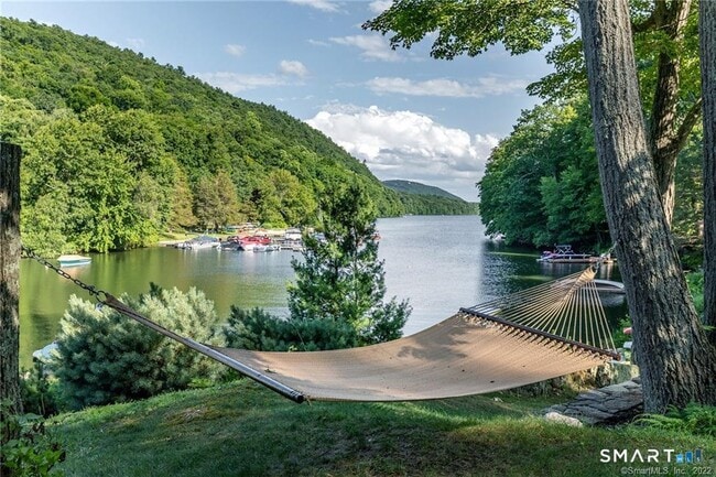 Photo - 8 Cedar Point Dr