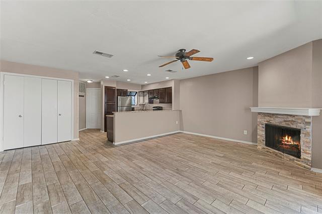 Photo - 271 Henry Chandler Dr
