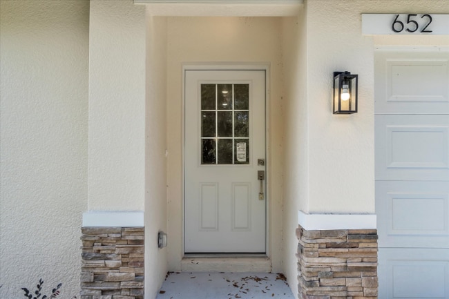 Photo - 652 Kensington St