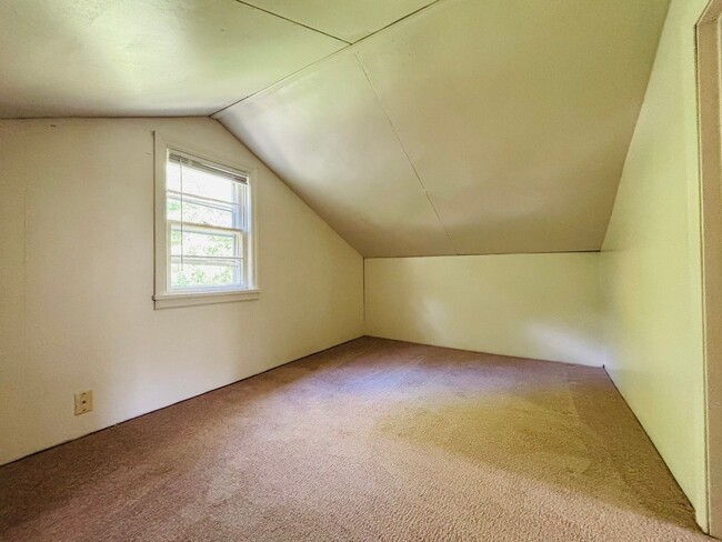 Photo - 2700 Meadowbrook Dr