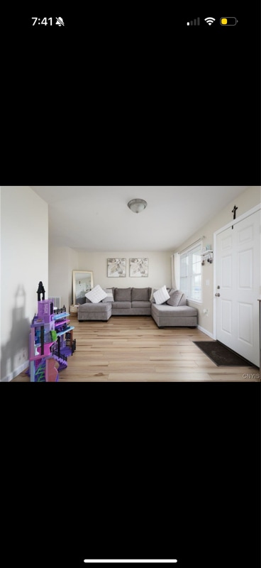 Photo - 10029 Ash St