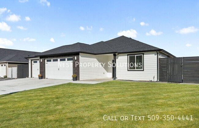 Photo - 909 5th Ave NE