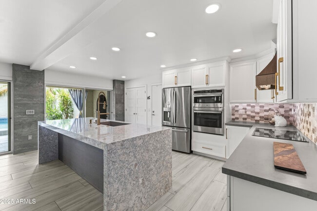 Photo - 7258 E Loma Ln