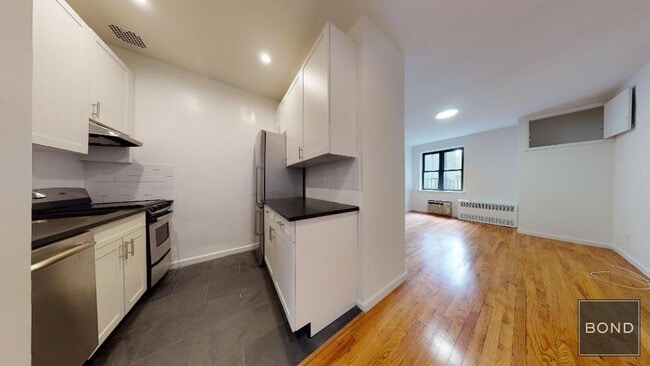 Photo - 230 E 81st St Apartamento Unidad 4C