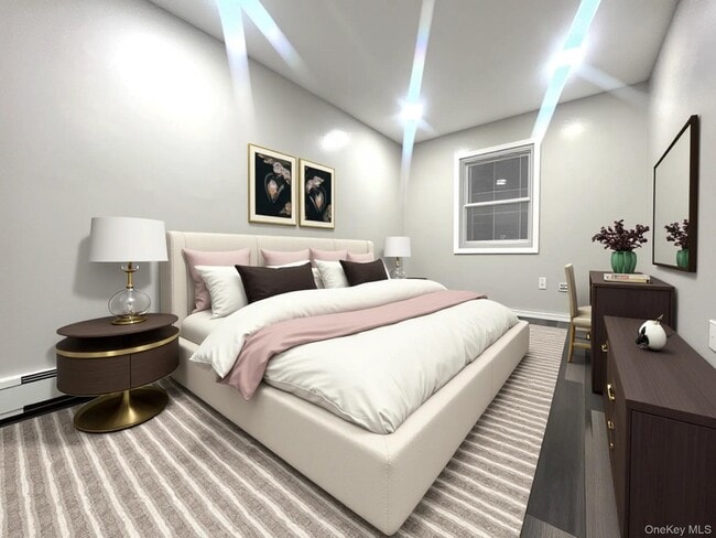 Photo - 825 Ashford St